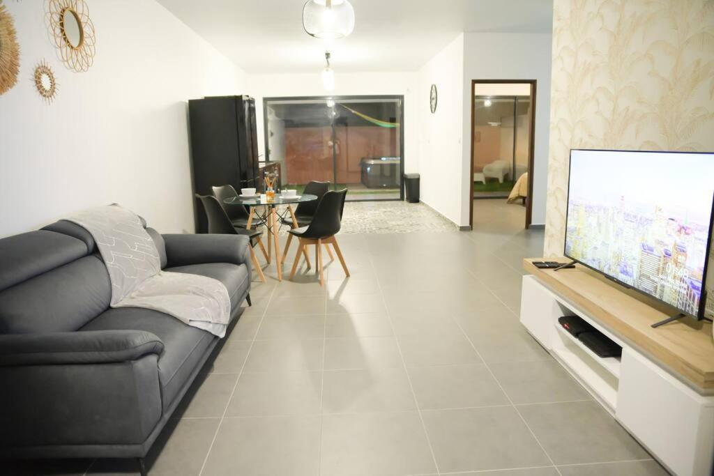 Lodge Palmeraie & Son Jacuzzi Exclusif Matoury Exterior photo